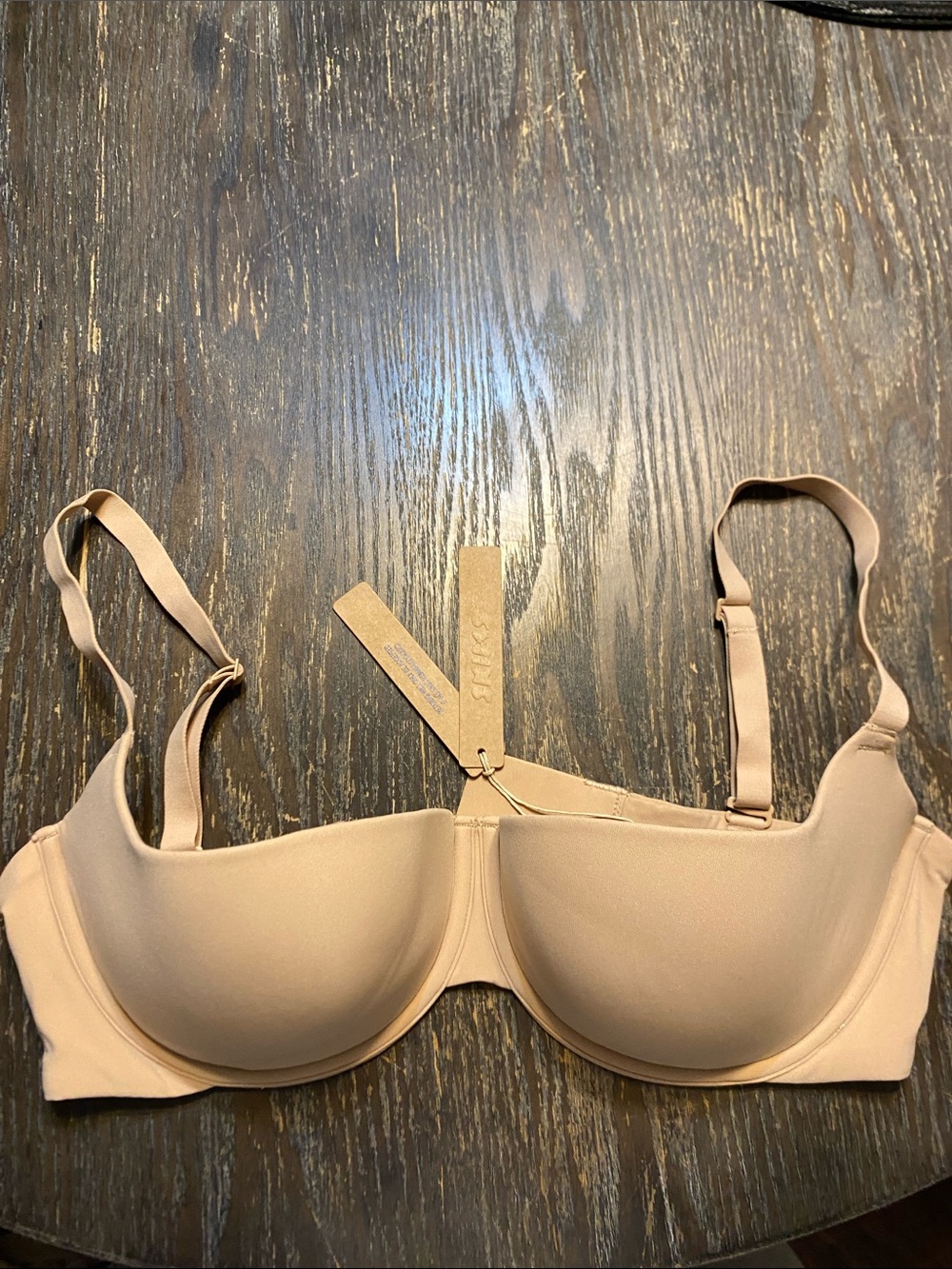 Skims Fits everybody lightly lined balconette clay 36D NWT Bra crease in pads